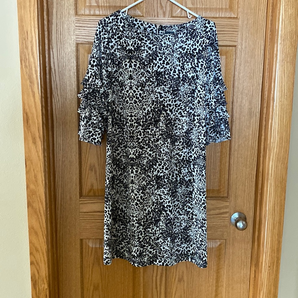 While leopard print dress